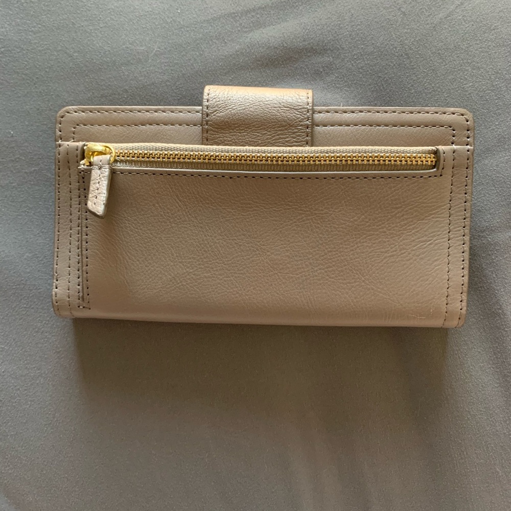 New! Rfid Blocking Fossil Snap Closure Wallet - image 3